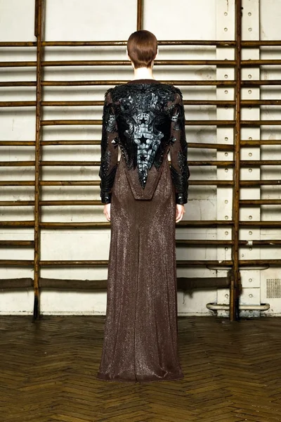 Look 4